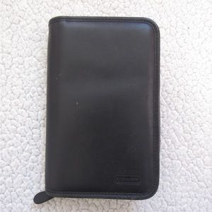 Coach|Vintage Black Leather Zip Wallet and Organizer